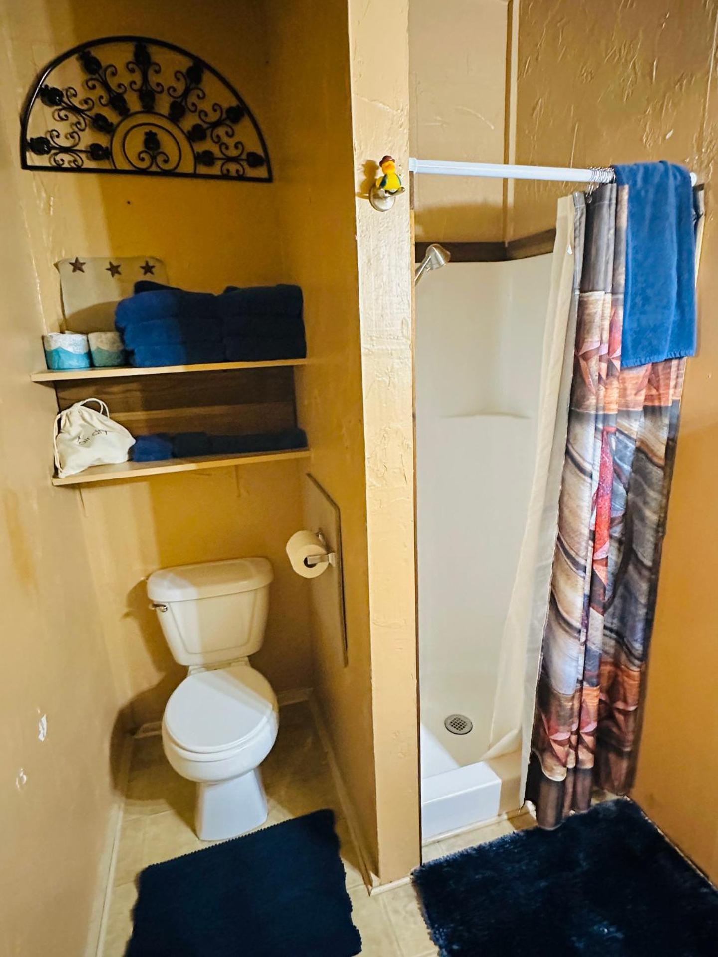 Acorn Hideaways Canton Rustic Old West Frontier Suite Exterior foto